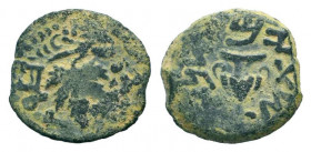 JUDAEA.First Jewish War. 66-70 AD.AE Bronze. Vine leaf on branch with tendril / Amphora. Hendin 1360; Meshorer 196.Good fine.

Weight : 2.7 gr

Diamet...