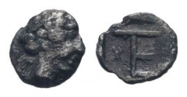 IONIA.Kolophon.490-400 BC.AR Obol. Head of Apollo right / TE monogram in incuse square.SNG Aulock 7905.Fine.


Weight : 0.2 gr

Diameter : 6 mm