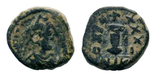 JUSTINIAN I.527-565 AD.Nicomedia mint.AE Decanummium.DN IVSTINIANVS PP AVG, pear...