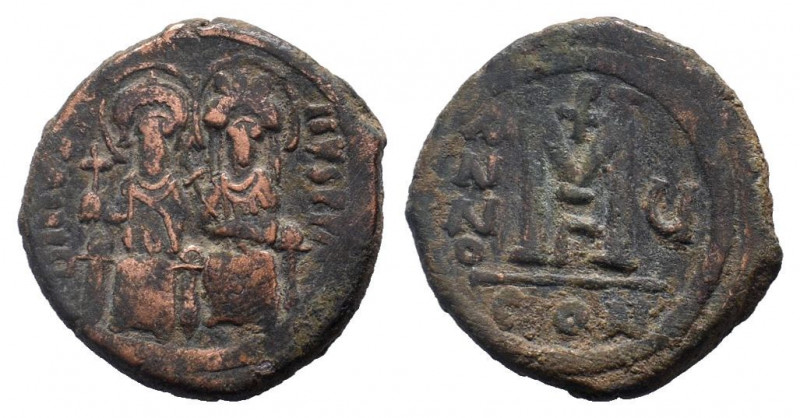 JUSTIN II and SOPHIA.565-578 AD.Constantinople mint.AE Follis. DN IVSTINVS PP AV...