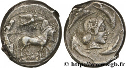 SICILY - SYRACUSE
Type : Tétradrachme 
Date : c. 480-475 AC. 
Mint name / Town : Syracuse, Sicile 
Metal : silver 
Diameter : 26  mm
Orientation dies ...