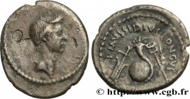JULIUS CAESAR
Type : Denier 
Date : 40 AC. 
Mint name / Town : Rome 
Metal : silver 
Millesimal fineness : 950  ‰
Diameter : 18,5  mm
Orientation dies...