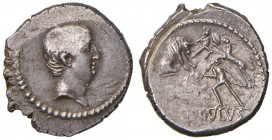 Livineia - L. Livineius Regulus - Denario (42 a.C.) Testa di Livineio Regolo a d. - R/ Scena di lotta tra due uomini ed animali - B. 12; Cr. 494/30 AG...