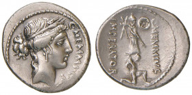 Memmia - Caius Memmius - Denario (56 a.C.) Testa di Cerere a d. - R/ Trofeo con prigioniero - B. 10; Cr. 427/1 AG (g 3,95) Leggermente lucidato
SPL