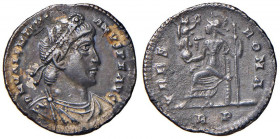 Valentiniano I (364-367) Siliqua (Roma) Busto diademato a d. - R/ Roma seduta a s. - RIC 11a AG (g 1,94) Poroso
BB+