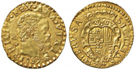 NAPOLI Filippo II (1554-1598) Scudo d’oro 1587 sigle GR VP dietro la testa - Magliocca 11 (indicato R/4) AU (g 3,33) RRRR Esemplare di conservazione e...