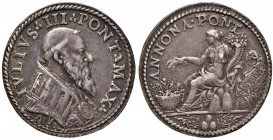 Giulio III (1550-1555) Medaglia A. V - Opus: Bonzagni - AG (g 13,35 - Ø 28,7 mm) RR Fondi leggermente ripassati 
BB