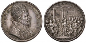 Clemente X (1670-1676) Medaglia A. V Apertura della Porta Santa - Opus: G. Hamerani - Miselli 61 AG (g 21,91 - Ø 22 mm) Colpetti al bordo, segnetti al...