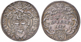 Innocenzo XII (1691-1700) Giulio 1696 A. V - Munt. 58 AG (g 3,02) Bella patina 
SPL+/qFDC