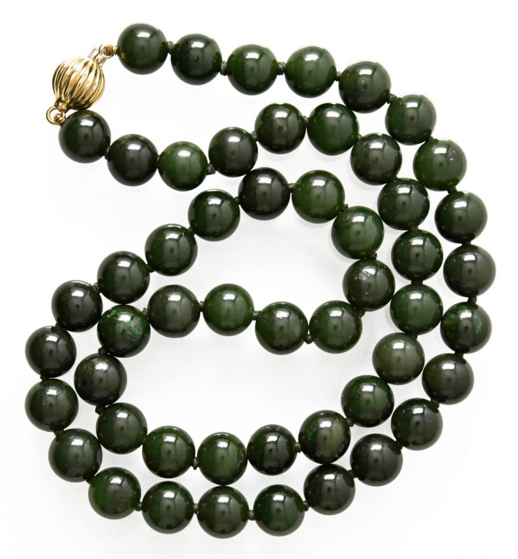 Collana Giada Collana di Giada a sfere diametro mm 9,5/10 circa con chiusura a s...