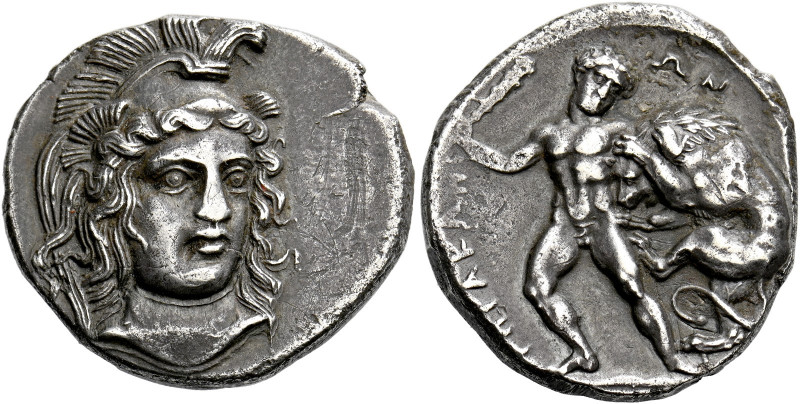 Lucania, Heraclea.   Nomos circa 390-340, AR 7.85 g. Head of Athena facing three...