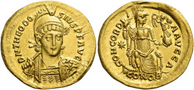 Theodosius II, 402 – 450.   Solidus, Constantinopolis 408-420, AV 4.43 g. D N THEODO – SIVS P F AVG Helmeted, pearl-diademed and cuirassed bust three-...