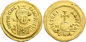 The Merovingians. Gundowald usurper, 581/2-585.   Solidus of 21 siliquae, in the name of Tiberius II Constantine, Marseilles circa 581-582, AV 3.90 g....