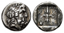 Caria. Kaunos. Drachm. 166-150 BC. Ktetos magistrate. (Sng von Aulock-8102). Anv.: Laureate head of Zeus right. Rev.: Winged thunderbolt; KTH-TOΣ top,...