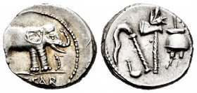 Julius Caesar. Denarius. 54-51 BC. Galia. (Ffc-50). (Craw-443/1). (Cal-640). Anv.: Elephant right, trampling on serpent, (CAE)SAR in exergue. Rev.: Si...
