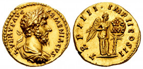 Lucius Verus. Aureus. 164 AD. Rome. (Ric M. Aurelius-525). (Cal-2177, same dies). (Ch-247 var). Anv.: L VERVS AVG ARMENIACVS. Draped and laureate bust...