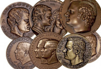 Medallas
Medalla. AE. Lote de 7 medallas. Carlos Gustavo de Suecia. Todas limitadas y numeradas en el canto. Diámetro entre 50 y 40 mm. Interesante. ...