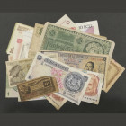 Billetes
Billetes Extranjeros
Lotes de Conjunto
Lote de 24 billetes. Variados países y valores. Examinar. MBC+ a RC.