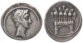 ROMANE IMPERIALI - Augusto (27 a.C.-14 d.C.) - Denario - Testa a d. /R Arco di trionfo sormontato da quadriga con Augusto sopra C. 123 (AG g. 3,83)
B...