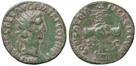 ROMANE IMPERIALI - Nerva (96-98) - Dupondio - Testa radiata a d. /R Due mani congiunte stringono un'aquila legionaria appoggiata su una prua C. 32 (AE...