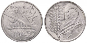 REPUBBLICA ITALIANA - Repubblica Italiana (monetazione in lire) (1946-2001) - 10 Lire 1989 IT Ribattuto
SPL-FDC