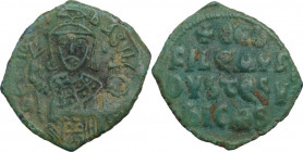 Teophilus (829-842). AE Follis, Constantinople mint. Obv. ΘEΟFIL-bASIL. Three quarter lenght figure facing wearing loros and crown surmounted by tufa ...
