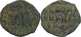 Constantine VII Porphyrogenitus (913-959). AE Follis. Constantinople mint, 931-944 AD. Obv. Crowned facing half-length figures of Constantine and Roma...