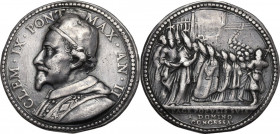 Clemente IX (1667-1669), Giulio Girolamo Rospigliosi. Medaglia annuale, A. II. D/ CLEM IX PONT MAX AN II. Busto a sinistra con camauro, mozzetta e sto...