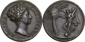 Cristina di Svezia (1632-1654). Medaglia s.d. D/ REGINA CHRISTINA. Busto a destra. R/ Vittoria stante a sinistra scrive MAX/IMA su scudo appeso a palm...