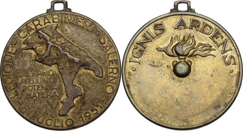 Legione Carabinieri Salerno. Medaglia portativa 1 Luglio 1951. AE dorato. 10.74 ...