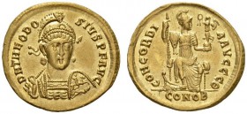 Theodosius II, 402-450. Solidus (Gold, 19mm, 4.35 g 6), Constantinople, 9th officina, 402-c. 403. D N THEODO - SIVS P F AVG Helmeted, diademed and cui...