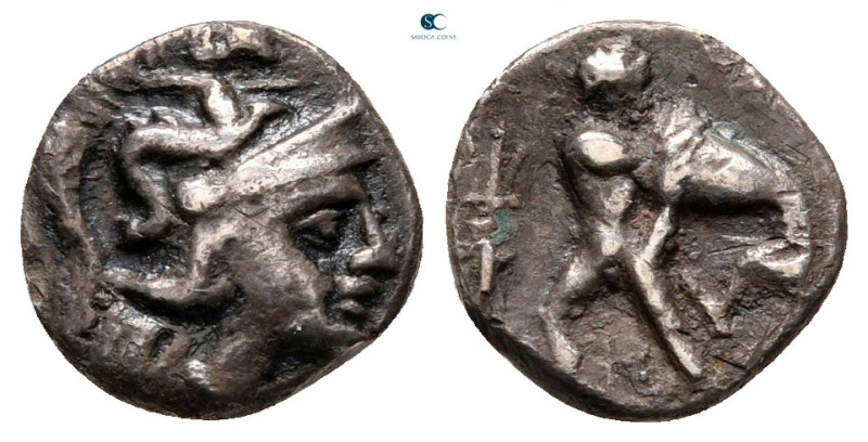 Calabria. Tarentum circa 280-228 BC. 
Diobol AR

10 mm, 0,97 g



nearly ...