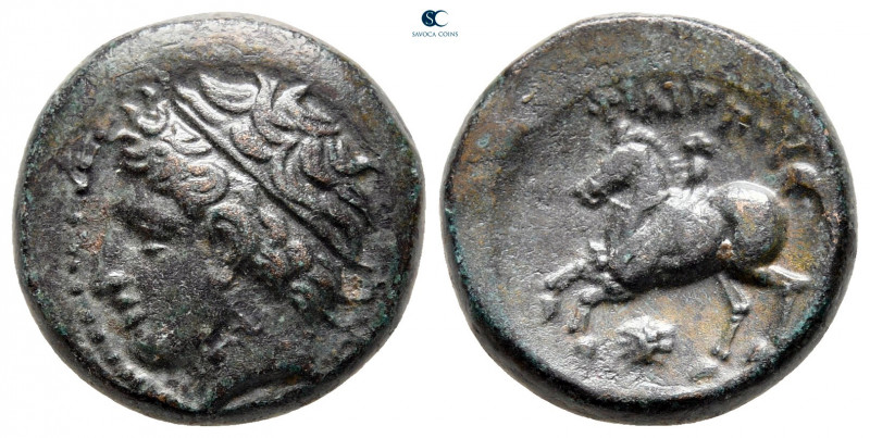 Kings of Macedon. Uncertain mint. Philip II of Macedon 359-336 BC. 
Bronze Æ
...