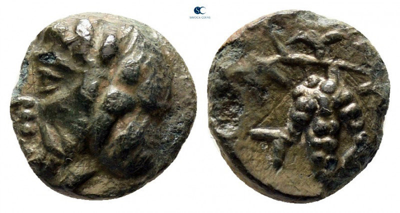 Aiolis. Temnos circa 300-200 BC. 
Bronze Æ

9 mm, 0,71 g



very fine