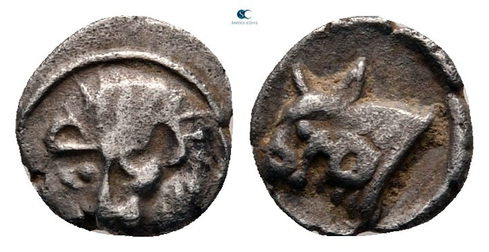 Caria. Uncertain mint circa 400-350 BC. 
Hemiobol AR

7 mm, 0,29 g



nea...