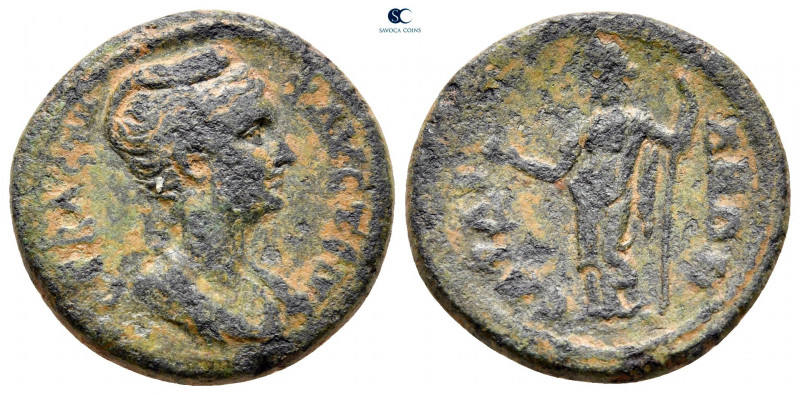 Lydia. Sardeis. Faustina I, Augusta AD 138-141. 
Bronze Æ

21 mm, 4,46 g

...