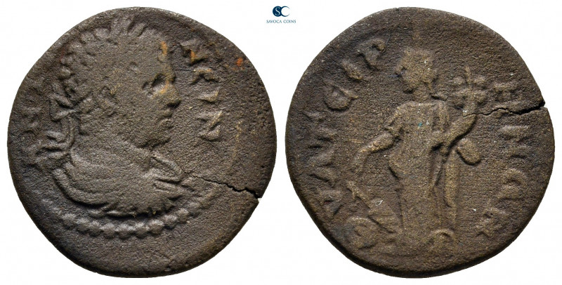 Lydia. Thyateira. Caracalla AD 198-217. 
Bronze Æ

20 mm, 3,00 g



very ...