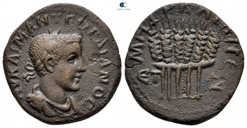 Cappadocia. Caesarea. Gordian III AD 238-244. 
Bronze Æ

24 mm, 6,81 g


...