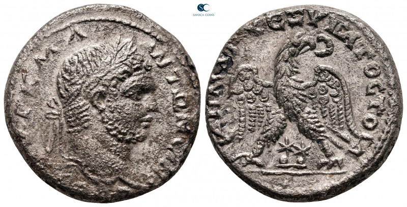 Phoenicia. Ake-Ptolemaïs. Caracalla AD 198-217. 
Billon-Tetradrachm

26 mm, 1...