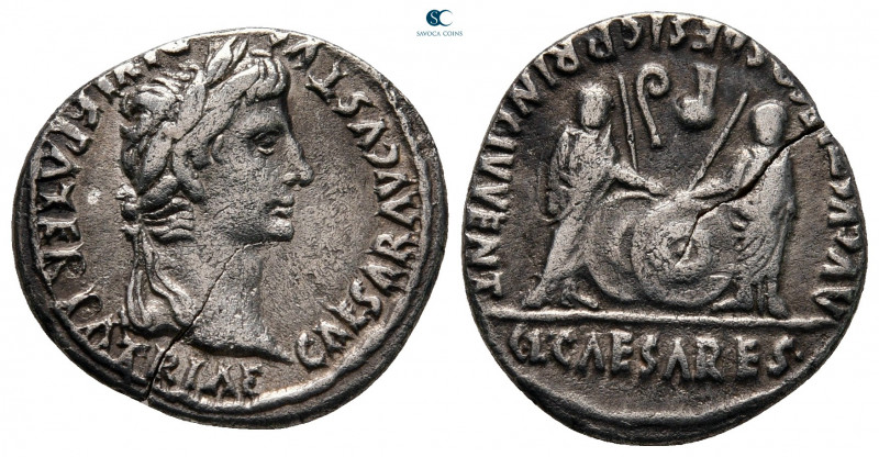 Augustus 27 BC-AD 14. Lugdunum
Denarius AR

20 mm, 3,65 g



very fine
