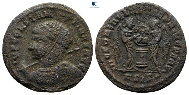 Constantine I the Great AD 306-337. Siscia
Follis Æ

20 mm, 2,34 g



ver...