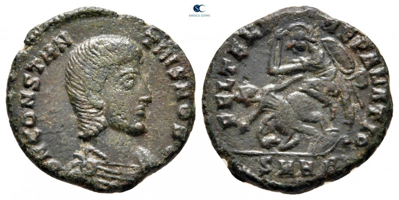 Constantius Gallus, Caesar AD 351-354. Heraclea
Follis Æ

17 mm, 2,42 g


...