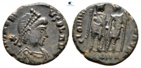 Honorius AD 393-423. Heraclea. Follis Æ