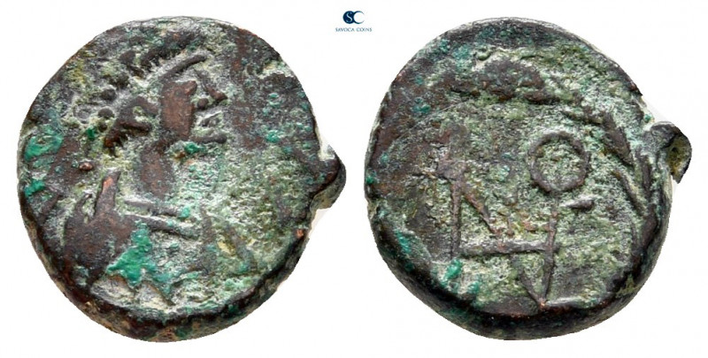 Zeno, second reign AD 476-491. Uncertain mint
Nummus Æ

11 mm, 1,13 g



...