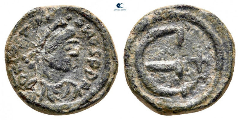 Justinian I AD 527-565. Constantinople
Pentanummium Æ

13 mm, 1,47 g



v...