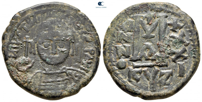 Justinian I AD 527-565. Cyzicus
Follis or 40 Nummi Æ

32 mm, 16,52 g



n...