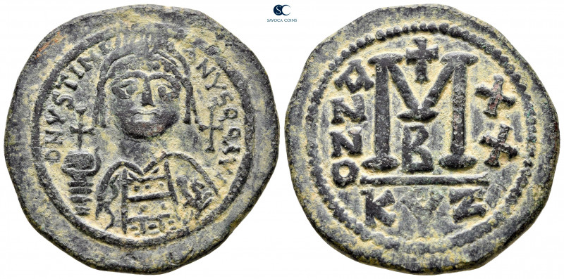 Justinian I AD 527-565. Cyzicus
Follis or 40 Nummi Æ

37 mm, 20,13 g



v...