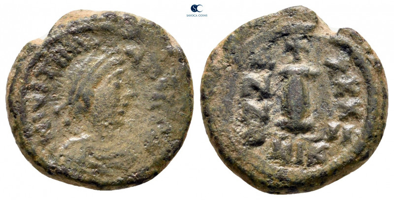 Justinian I AD 527-565. Nikomedia
Decanummium Æ

18 mm, 4,56 g



nearly ...