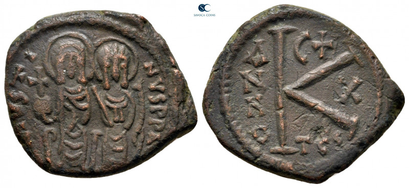 Justin II and Sophia AD 565-578. Thessalonica
Half Follis or 20 Nummi Æ

25 m...