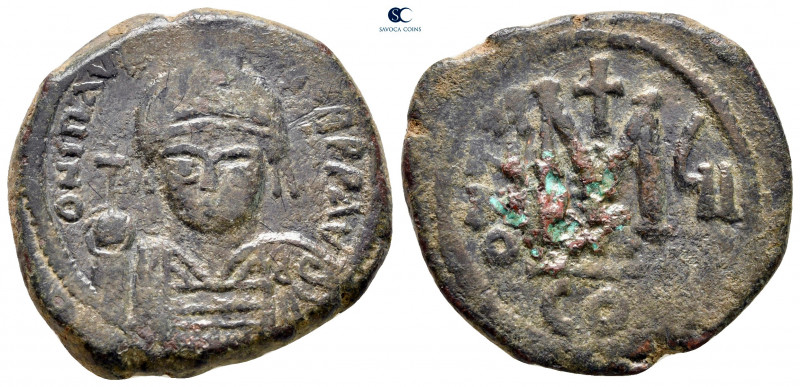 Maurice Tiberius AD 582-602. Constantinople
Follis or 40 Nummi Æ

28 mm, 11,7...